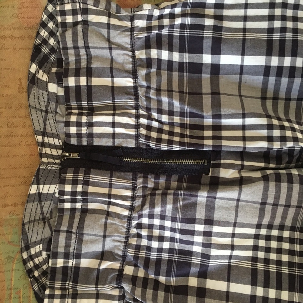 Classic Black & White Plaid Women’s Dress with Zip Detail